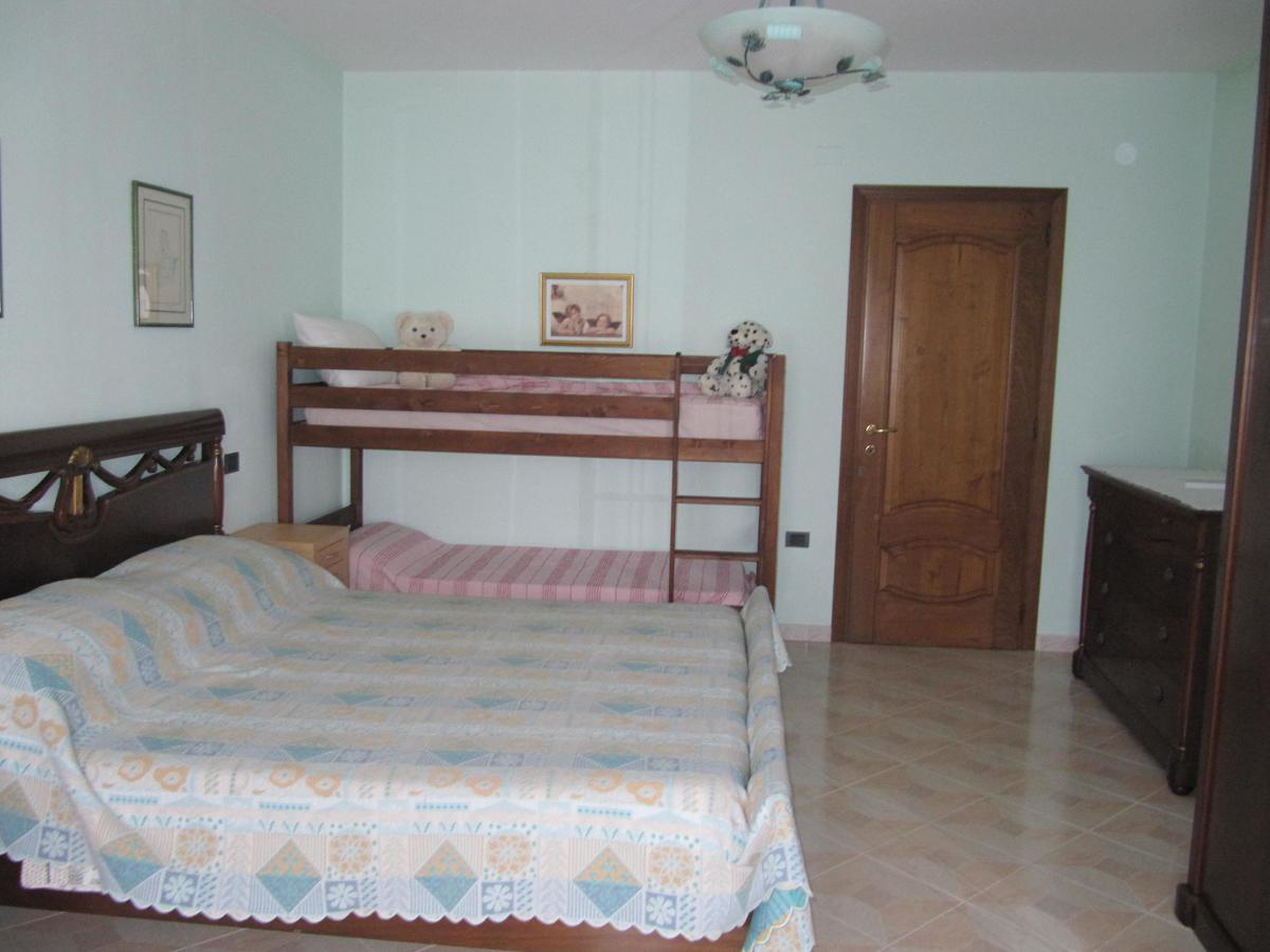 Bed and Breakfast Il Portico Uras Exterior foto